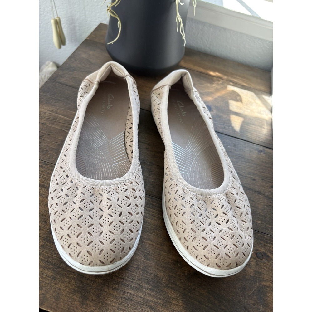 Clarks Women's Cloud Steppers Slip On Breeze Roam Beige US Size 10